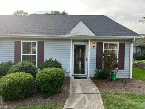 6 Treeble Ct, Greensboro, NC 27406