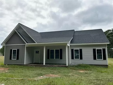 651 Valley St S, Liberty, NC 27298