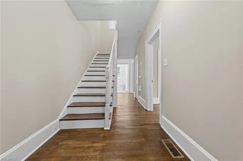 814 Circle Dr, High Point, NC 27262 photo 21