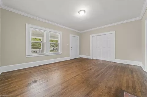 814 Circle Dr, High Point, NC 27262 photo 8