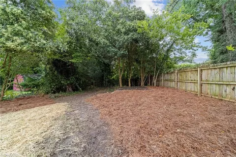 814 Circle Dr, High Point, NC 27262 photo 38