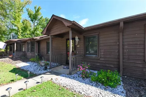 467 James Ct, High Point, NC 27265