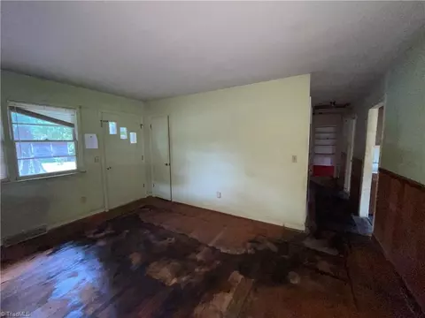 714 Roach St, Mayodan, NC 27027 photo 7