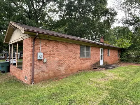 714 Roach St, Mayodan, NC 27027 photo 4