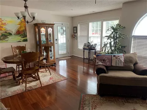 4285 Cedarcroft Ct, Greensboro, NC 27409