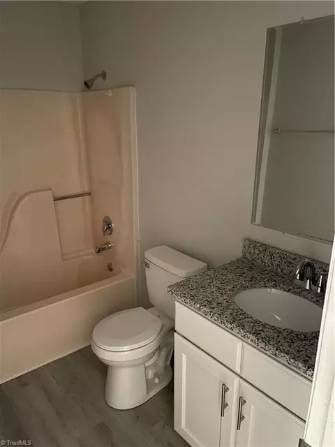 3010 Ingleside Dr, High Point, NC 27265 photo 6