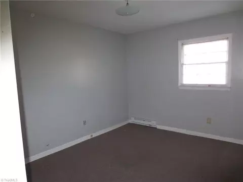 813 Mobile St, High Point, NC 27260 photo 5