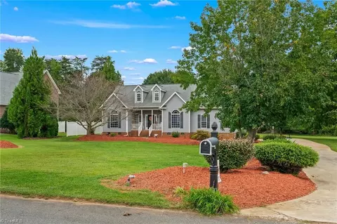 523 Spring Haven Dr, Randleman, NC 27317