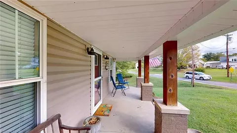 723 Ed Sink Rd, Thomasville, NC 27360