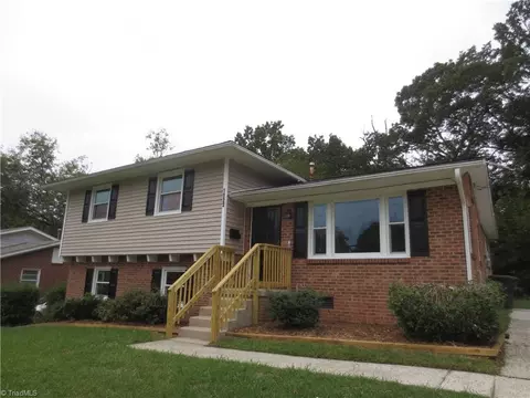 1922 Belcrest Dr, Greensboro, NC 27406