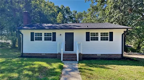 1037 Elwood St, Burlington, NC 27217