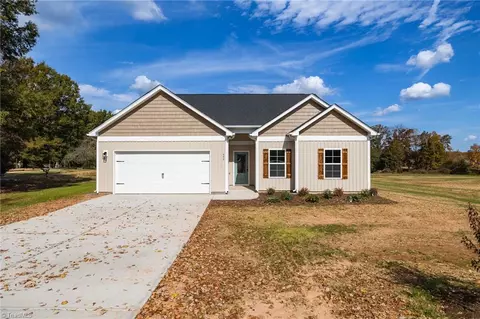 553 River Rd, Stoneville, NC 27048