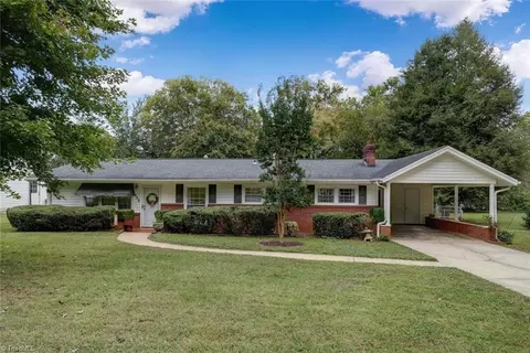 632 Highland Park Dr, Eden, NC 27288