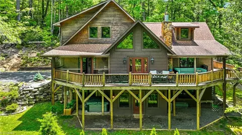 1625 Staghorn Rd, Purlear, NC 28665