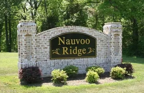 3 Nauvoo Ridge Dr, Tobaccoville, NC 27050