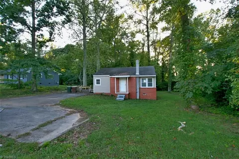 1932 Merritt Dr, Greensboro, NC 27407