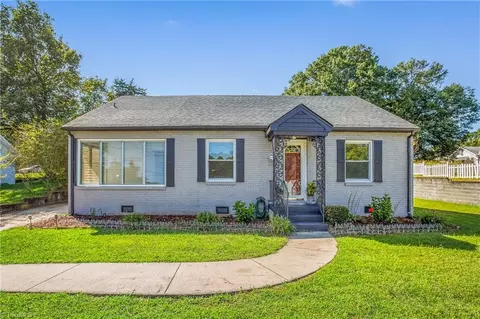 1605 Larkin St, High Point, NC 27262