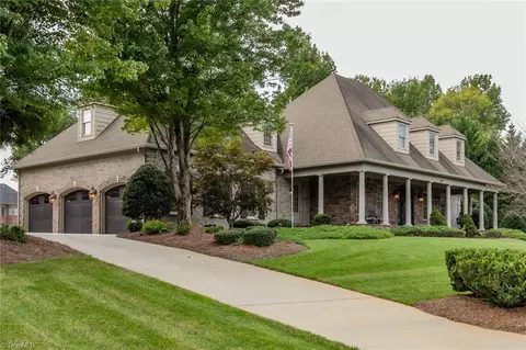 422 Copperfield Ct, Kernersville, NC 27284