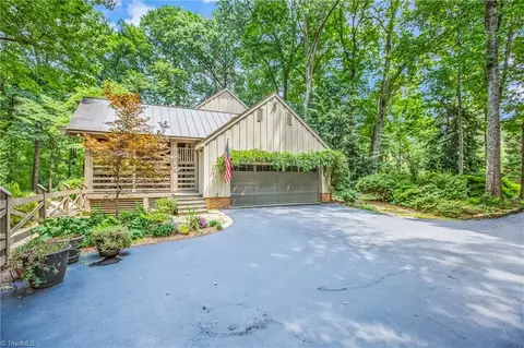 201 Prestwick Dr, High Point, NC 27265 photo 3