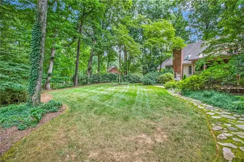 201 Prestwick Dr, High Point, NC 27265 photo 42