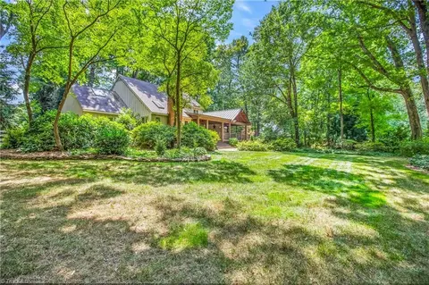 201 Prestwick Dr, High Point, NC 27265 photo 41