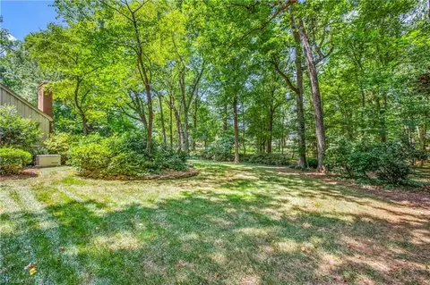 201 Prestwick Dr, High Point, NC 27265 photo 43