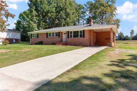 259 Wilson St, Lexington, NC 27295