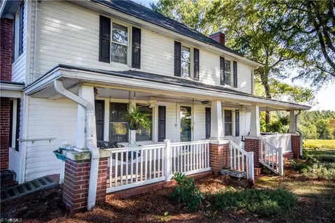 666 Powell Bridge Rd, Harmony, NC 28634 photo 5