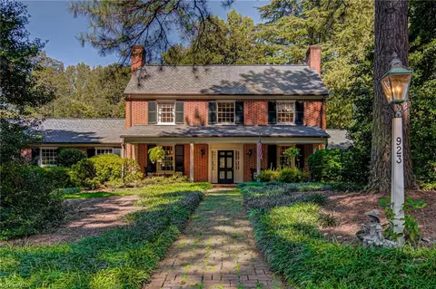 923 Kenleigh Cir, Winston Salem, NC 27106