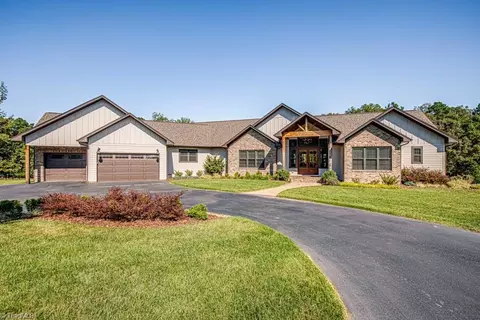 1144 Pine Ridge Rd, Lexington, NC 27295