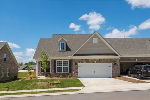 414 Mountain Grove Ln, Kernersville, NC 27284