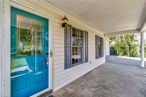268 Dockery Rd, Purlear, NC 28665 photo 3