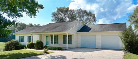 268 Dockery Rd, Purlear, NC 28665 photo 37