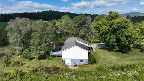 268 Dockery Rd, Purlear, NC 28665 photo 41