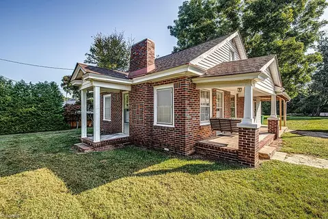 3525 Shirley St, Walkertown, NC 27051