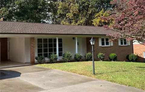 345 Brookwood Acres Dr, North Wilkesboro, NC 28659