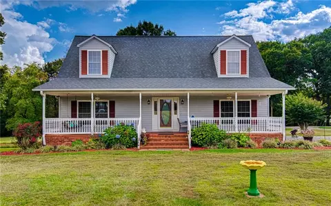 3032 Shady Grove Church Rd, East Bend, NC 27018