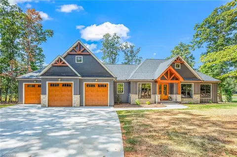 1080 Starboard Reach, Lexington, NC 27292