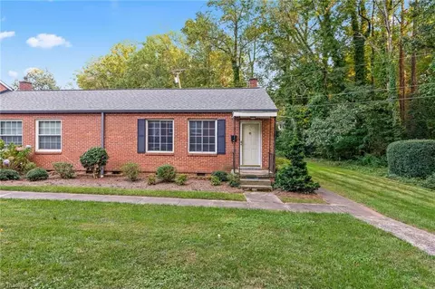 2636 Greenbrier Rd, Winston Salem, NC 27104