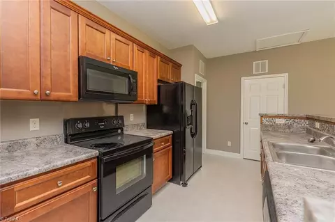 818 Mobile St, High Point, NC 27260 photo 8