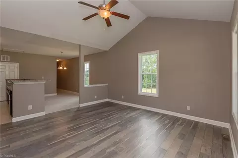 818 Mobile St, High Point, NC 27260 photo 3
