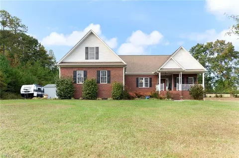 6179 Walden Pond Rd, Pleasant Garden, NC 27313