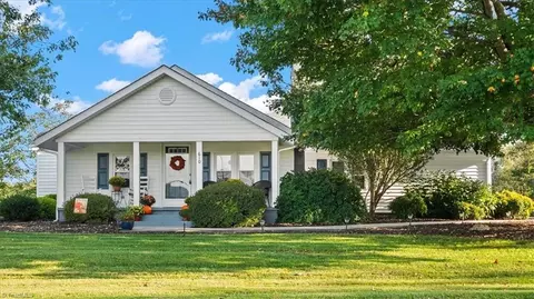610 Little Mountain Church Rd, North Wilkesboro, NC 28659