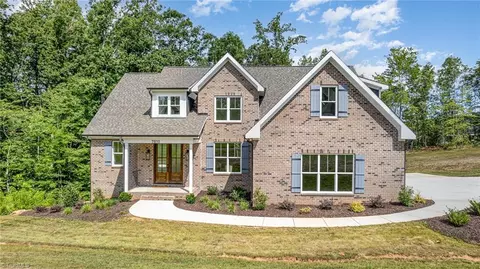 7810 Backridge Dr, Stokesdale, NC 27357