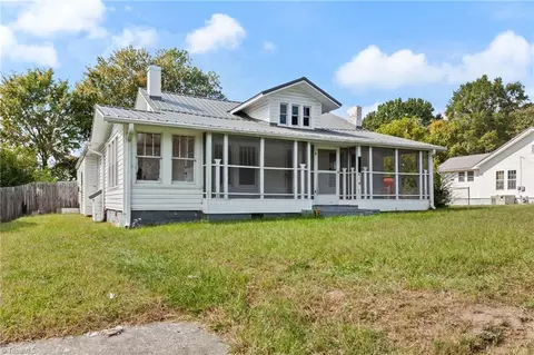 504 Reid St, Thomasville, NC 27360