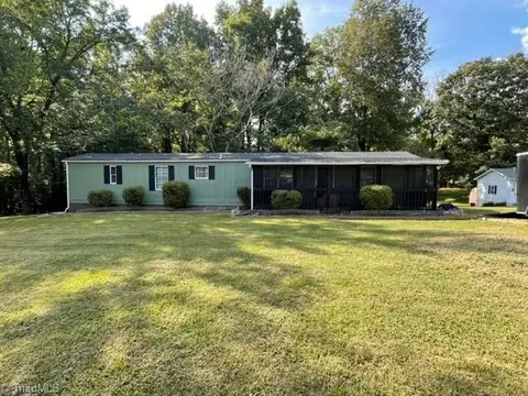 326 Hudson Rd, Winston Salem, NC 27107