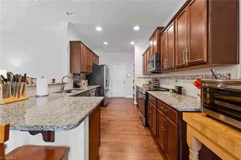 143 Windmill Trl, High Point, NC 27265 photo 10