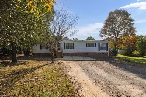131 Stones Throw Rd, Stoneville, NC 27048