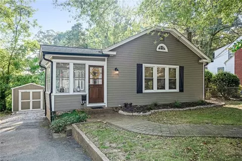 907 Lockland Ave, Winston Salem, NC 27103