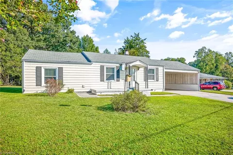 210 Unity St, Thomasville, NC 27360 photo 2